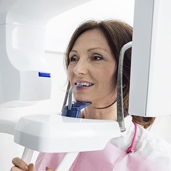 Patient receiving 3D CT scan